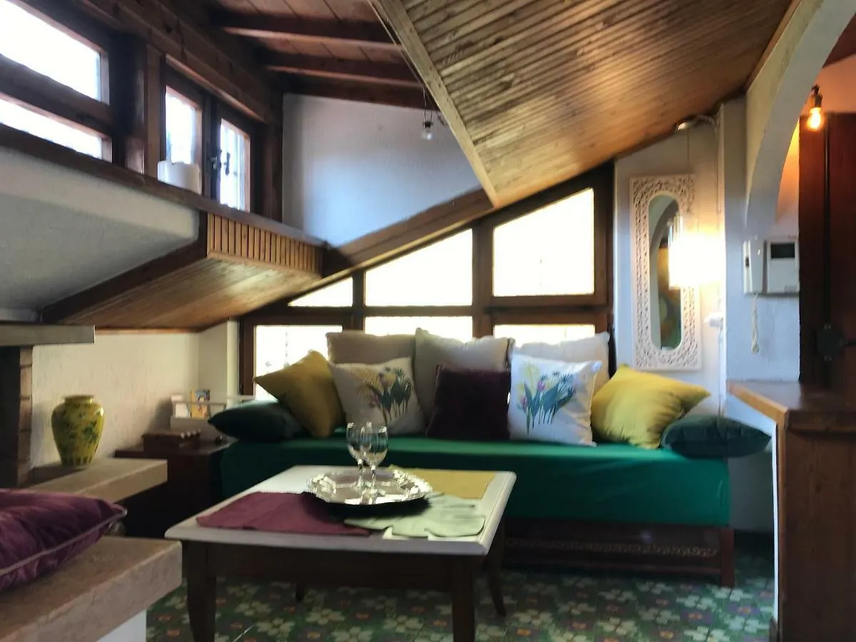 Apartment Ferienwohnung La Soffitta Bohemien Verona
